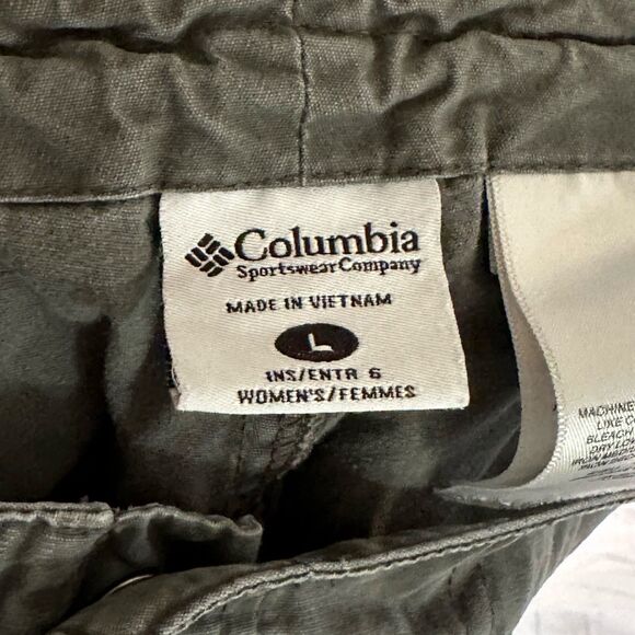 Colombia Women's Gray Shorts, Large - Picture 3 of 4